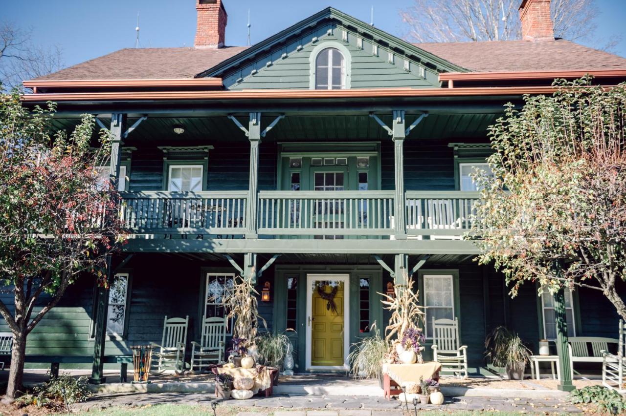 Fox & Bear Bed & Breakfast